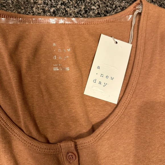 A New Day Brown Button-Up Women's Top - Picture 3 of 5
